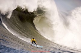 飞鲸体育直播-火箭队与勇士历年交手战绩及精彩比赛分析